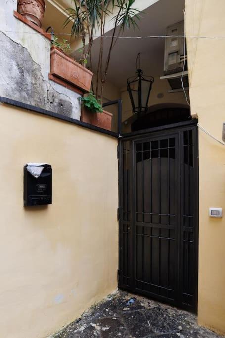 The San Gregorio Armeno Apartment By Houseinנאפולי מראה חיצוני תמונה